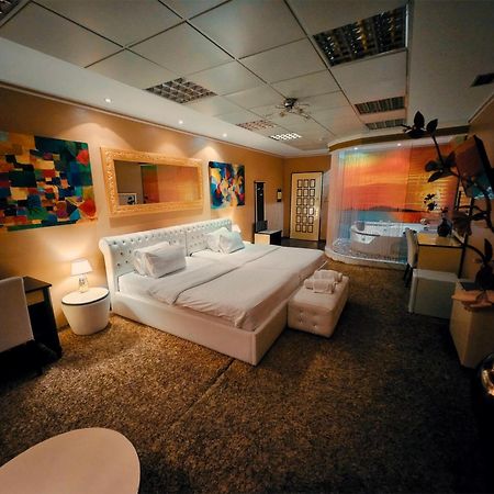 Hotel Rosa Blu Tirana Extérieur photo