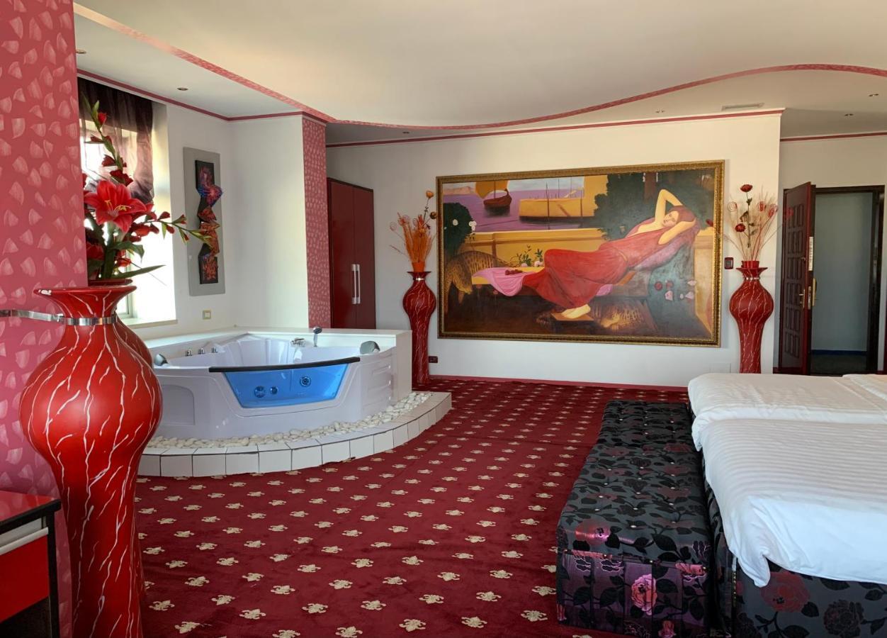 Hotel Rosa Blu Tirana Extérieur photo