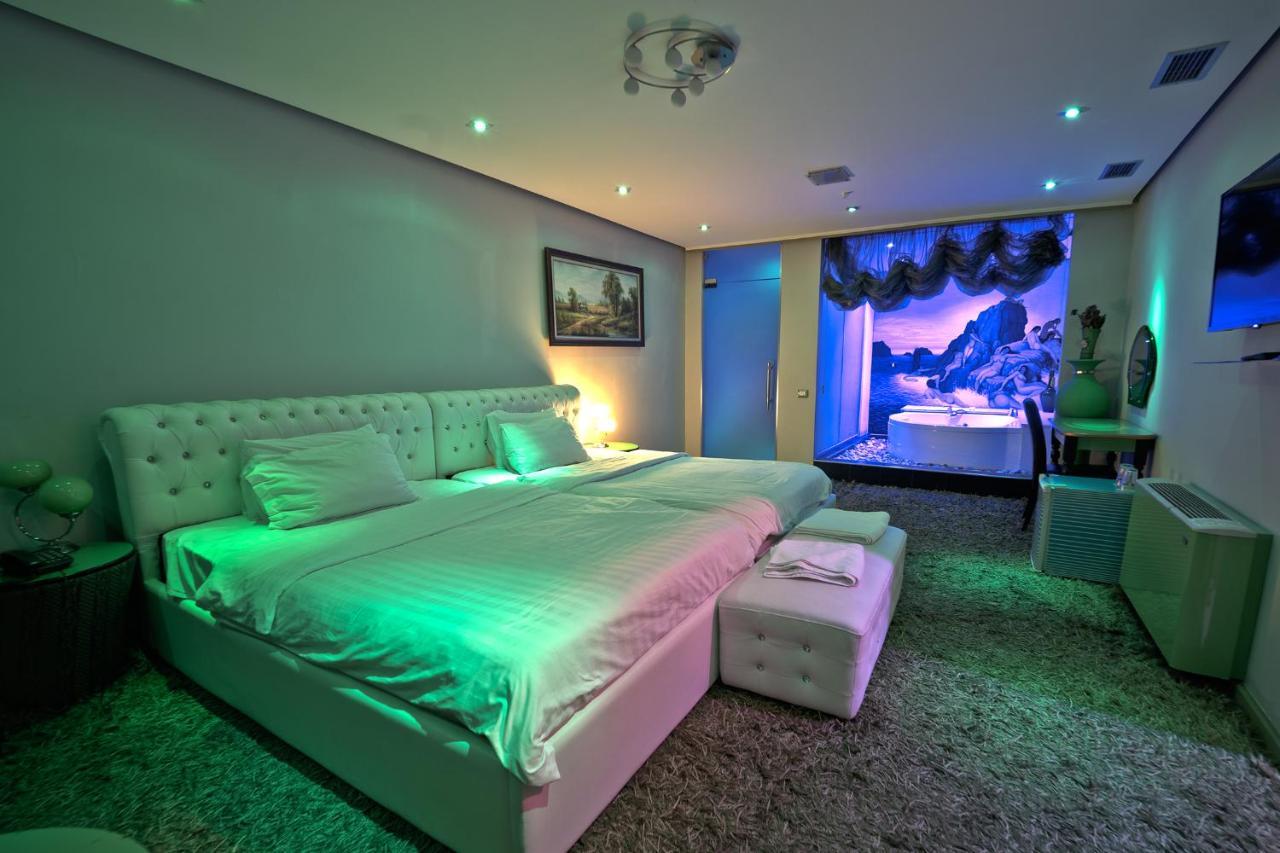 Hotel Rosa Blu Tirana Extérieur photo