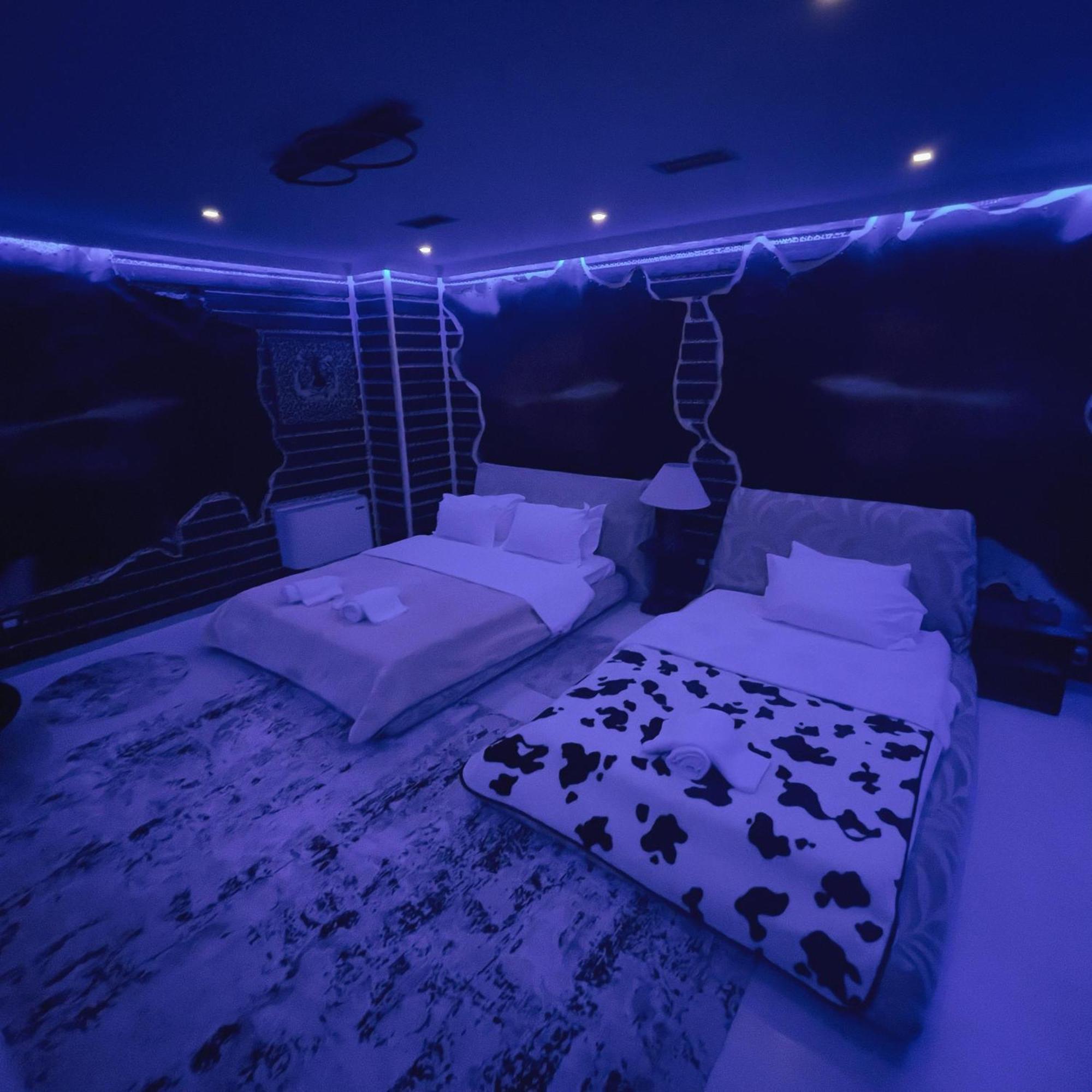 Hotel Rosa Blu Tirana Extérieur photo