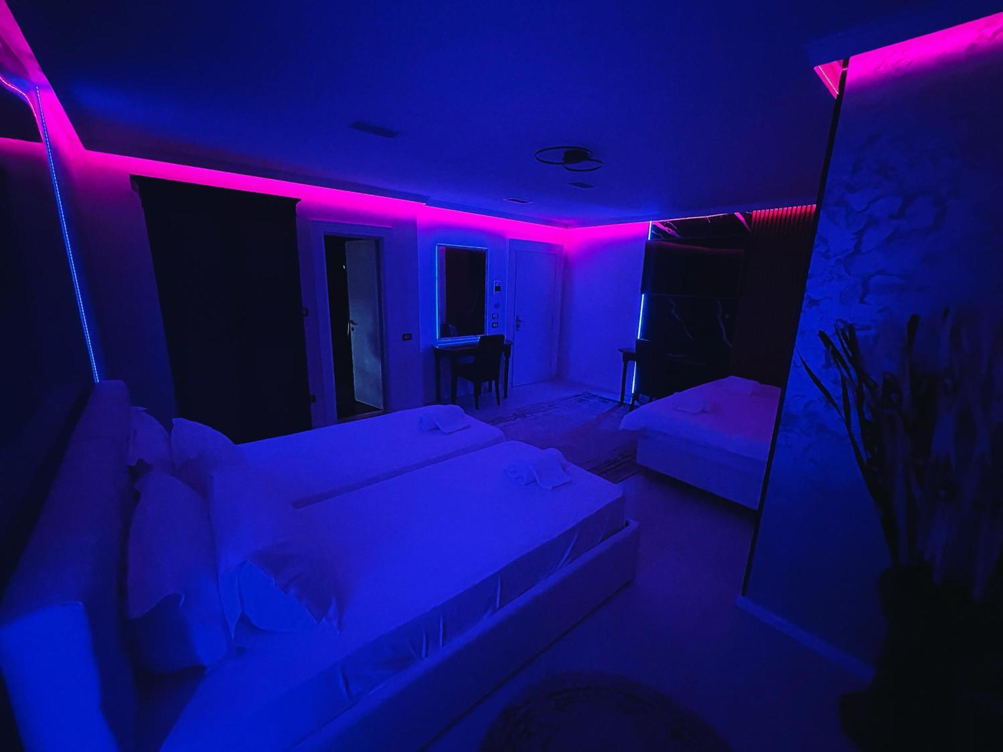 Hotel Rosa Blu Tirana Extérieur photo
