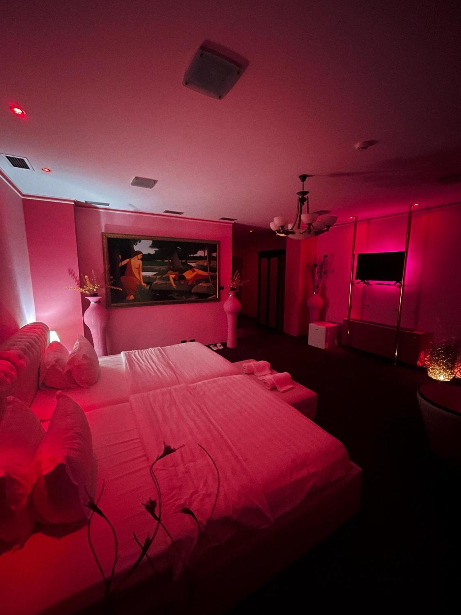 Hotel Rosa Blu Tirana Extérieur photo